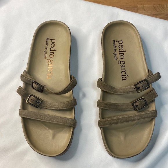 Pedro Garcia Shoes - Pedro García Alani Castoro Tan 3 strap slide sandals